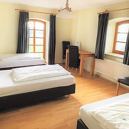 Hotel Stanglbraeu 3*